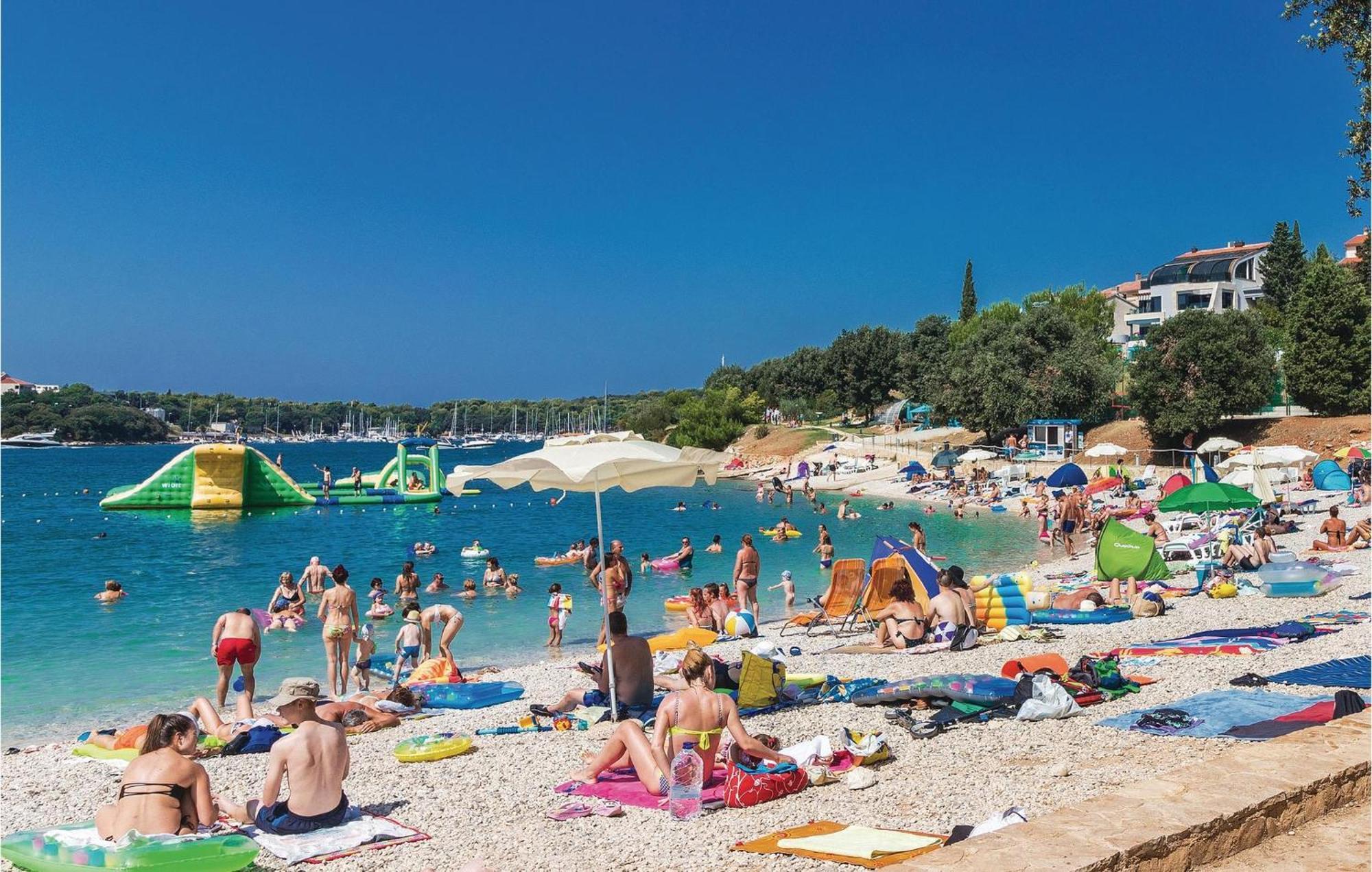 Apartman Stunning In With Wifi Pula